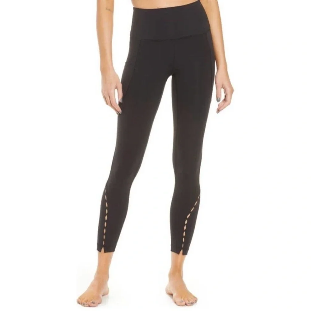 EUC - Free People Movement Stay Cool Legging in black - size Medium